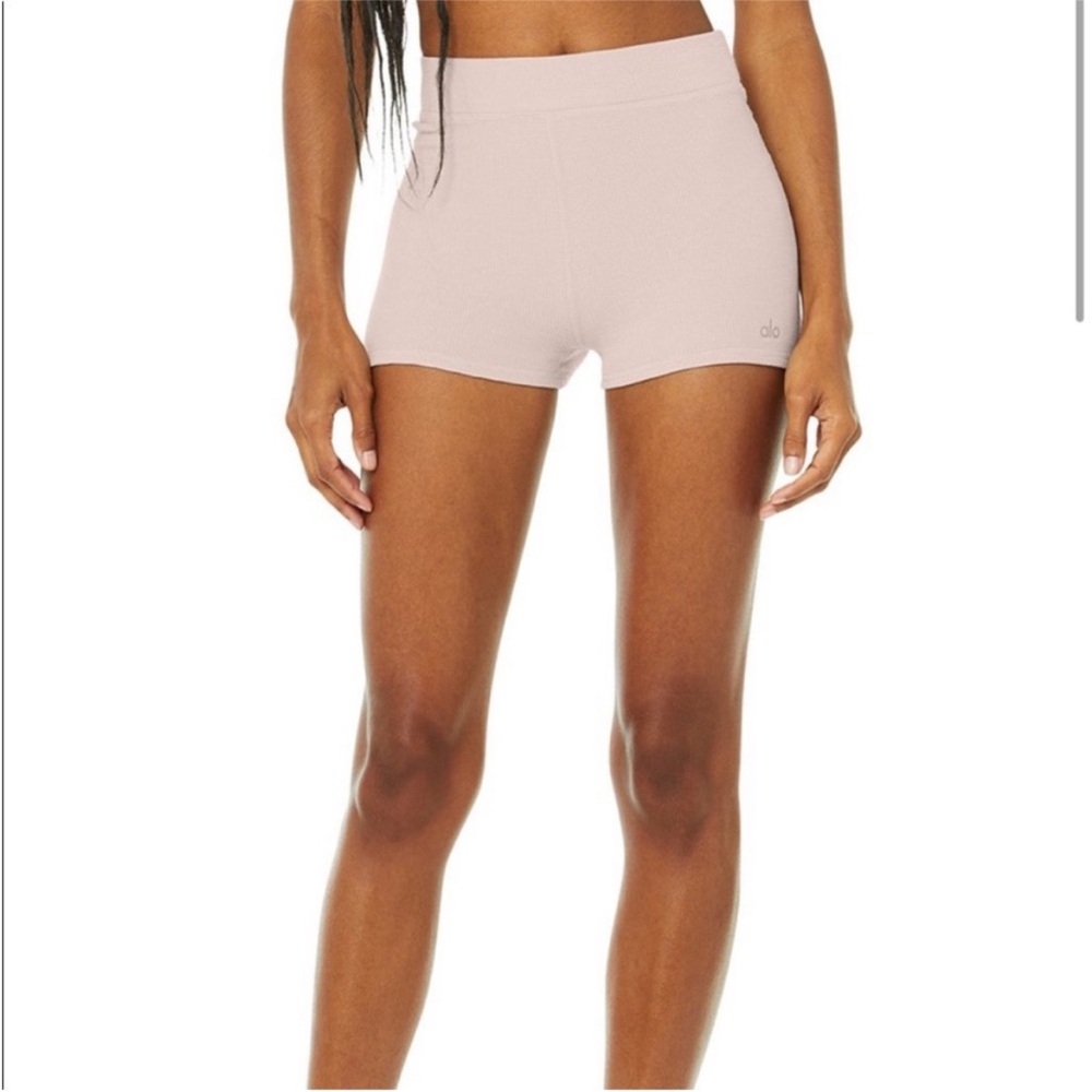 ALO Yoga Micro Waffle Pleasant Boy Shorts Dusty Pink- M